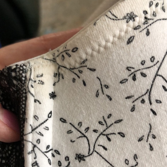 CACIQUE Plunge underwire molded cup bra. Size 44DD - Picture 10 of 10